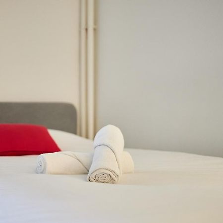 Apartament Le Marquis - T1 - 5 Mins De La Cathedrale Reims Zewnętrze zdjęcie